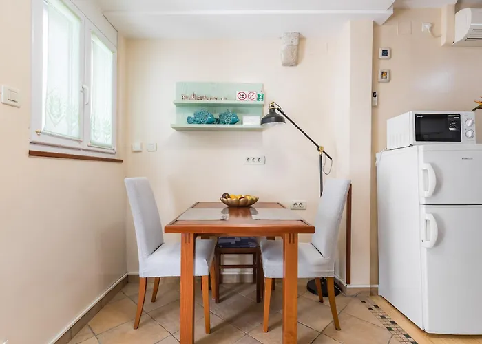 Luxury Apartment Silvana With Beautiful Garden